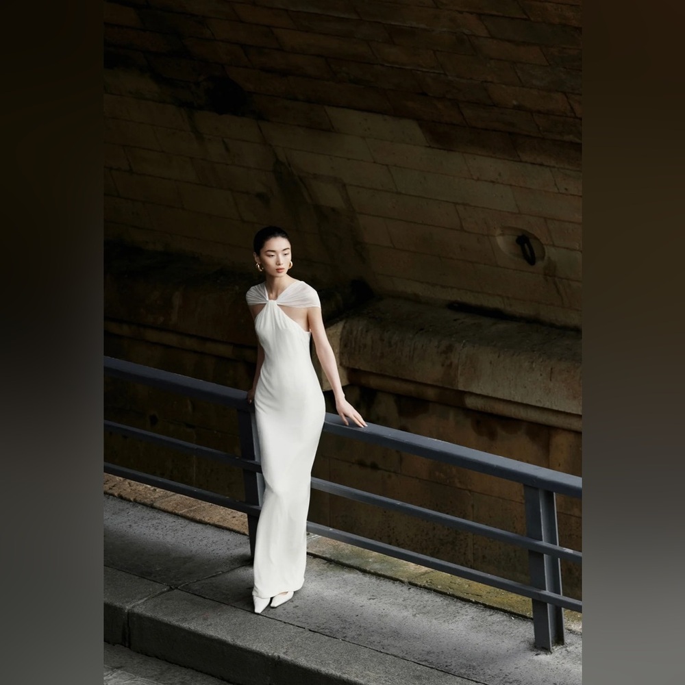 Huong Boutique Velvet White Maryse dress